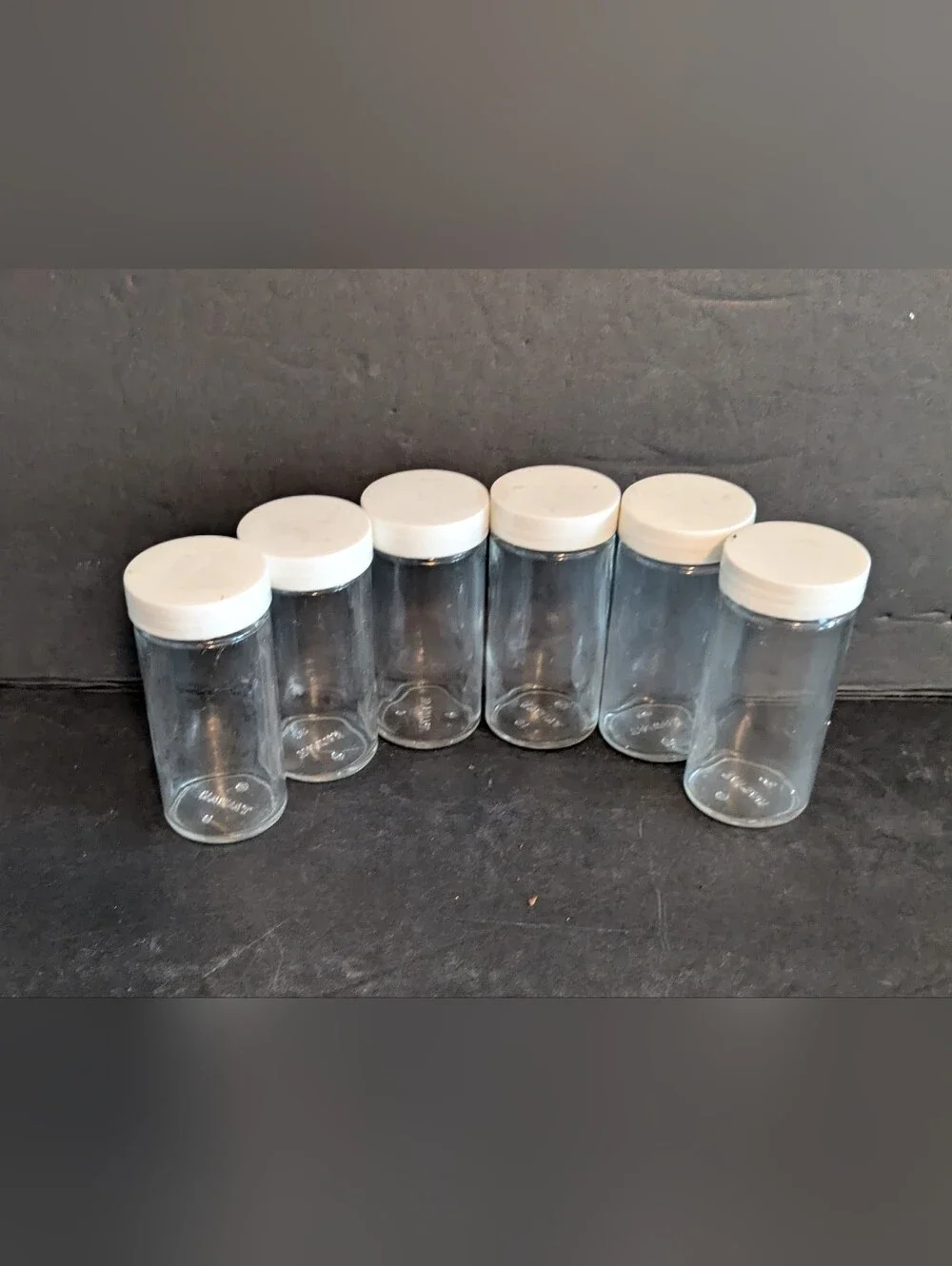 Spice Rack Black Metal Wall Mount or Free Standing Spice Rack with 6 Clear Jars